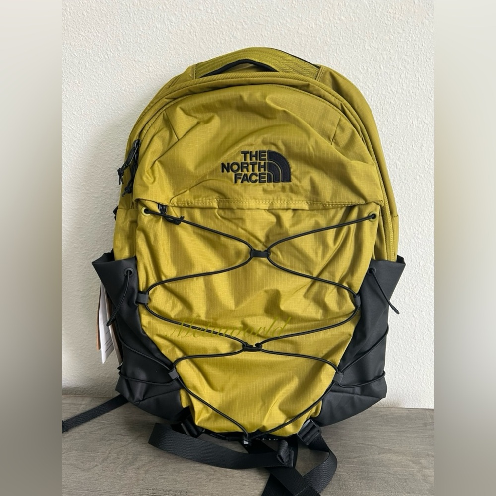 The North Face Borealis In SULPHRMS/ TNFBLK 28L
